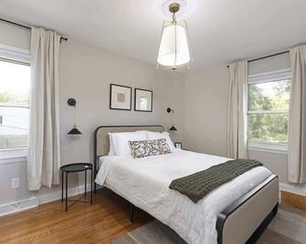 Charming 4 Br In Great Location - Southpark - Charlotte - Makuuhuone