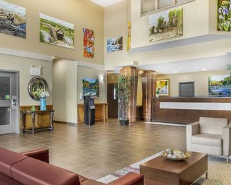 Best Western Plus Saint John Hotel & Suites - Saint John - Lobby