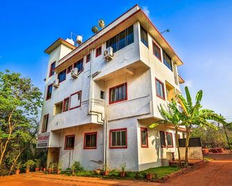 OYO 14276 Hotel Spring Height - Alto Porvorim - Budova