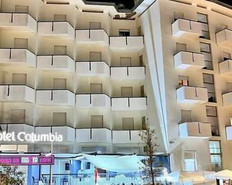 Hotel Columbia Frontemare - Rímini - Edificio