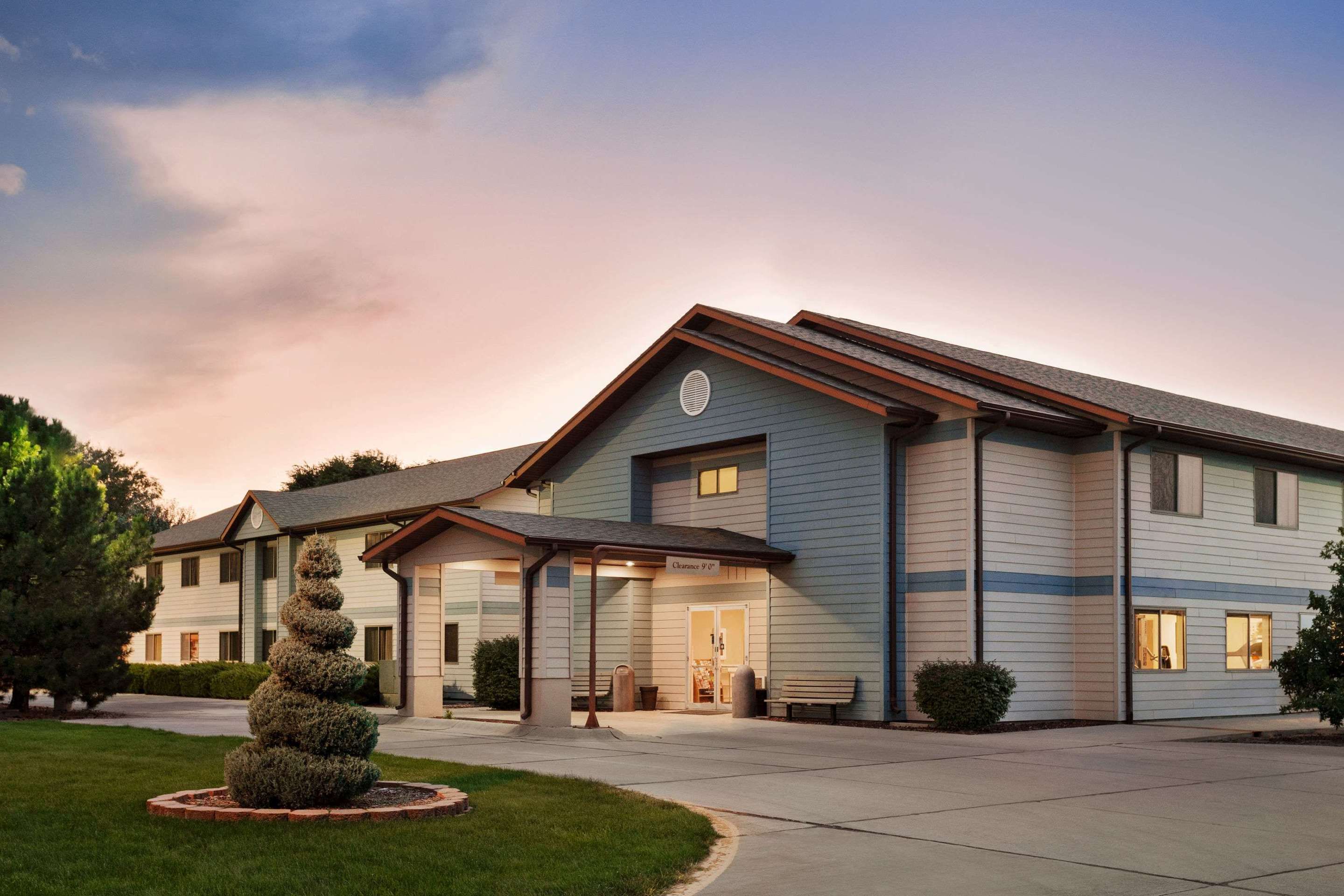 Travelodge by Wyndham Morrill thumbnail 3