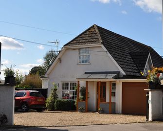 Canford Crossing - Wimborne - Building