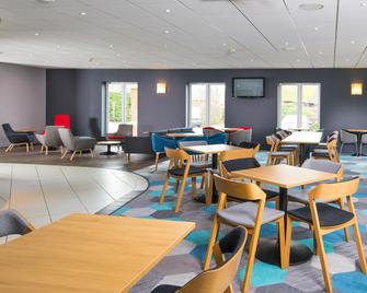 Holiday Inn Express Manchester - East By IHG - Manchester - Bar
