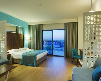 Terrace Elite Resort - Side