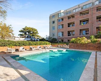 Stylish Studio in the Heart of Newtown with Pool - Sydney - Pool