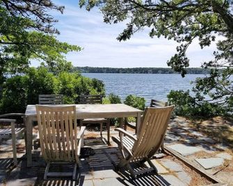 Waterfront on Long Pond and Black Pond! - Brewster - Patio