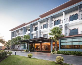 Ray Hotel Buriram - Buri Ram - Building