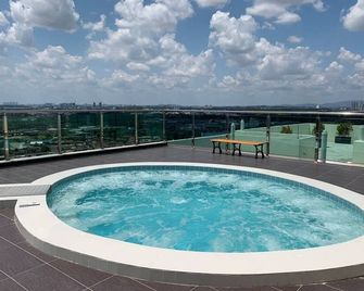 Offer Best Value Studio Ksl Residences Daya - Johor Bahru - Pool