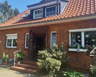 Lovely Apartment in Baltic Sea with shared Swimming pool - Grevesmühlen - Gebäude
