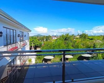 Casa La Silvinas Hotel & Event Resort - Tagaytay - Balcony