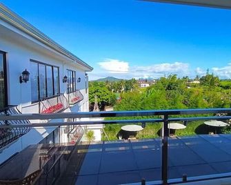 Casa La Silvinas Hotel & Event Resort - Tagaytay - Balcony