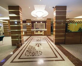 Formback Thermal Suit & Apart - Bursa - Lobby