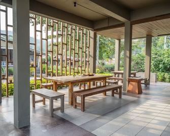 Baan Ploy Sea - קו סאמט - פטיו