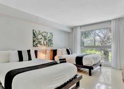 2 Bedroom - 2 Bath City View Steps from Bal Harbour Beach - Bal Harbour - Bedroom