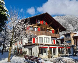 Adventure Guesthouse Interlaken - Interlaken - Edifício