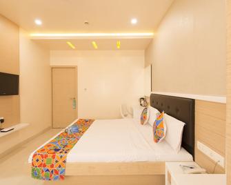 Fabhotel Arunaachalaa Residency - Madrás - Habitación