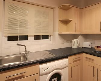 The Faculty Serviced Apartments - Reading - Kitchen