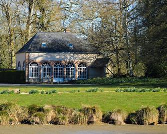 L'Orangerie du domaine de la Cour - Ernée - Golf