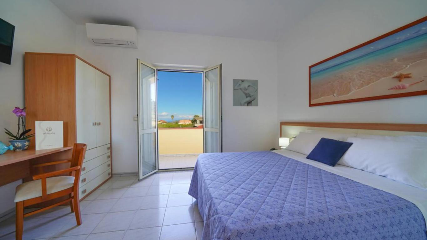 Hotel Damanse