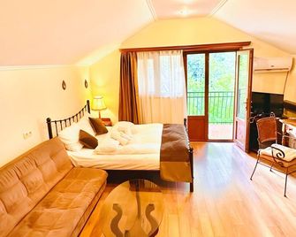 Hotel British House - Tbilisi - Soveværelse