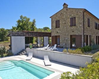 Villa Acquaviva - Montescudaio - Piscina