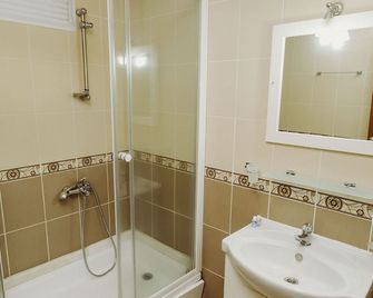 Ozalp Han Hotel - Ortaca - Bathroom