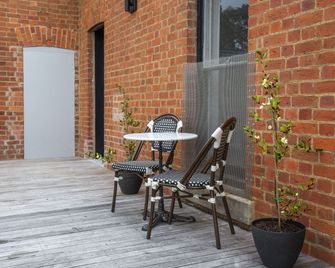 Victoria Hall Apartments - Sale - Innenhof