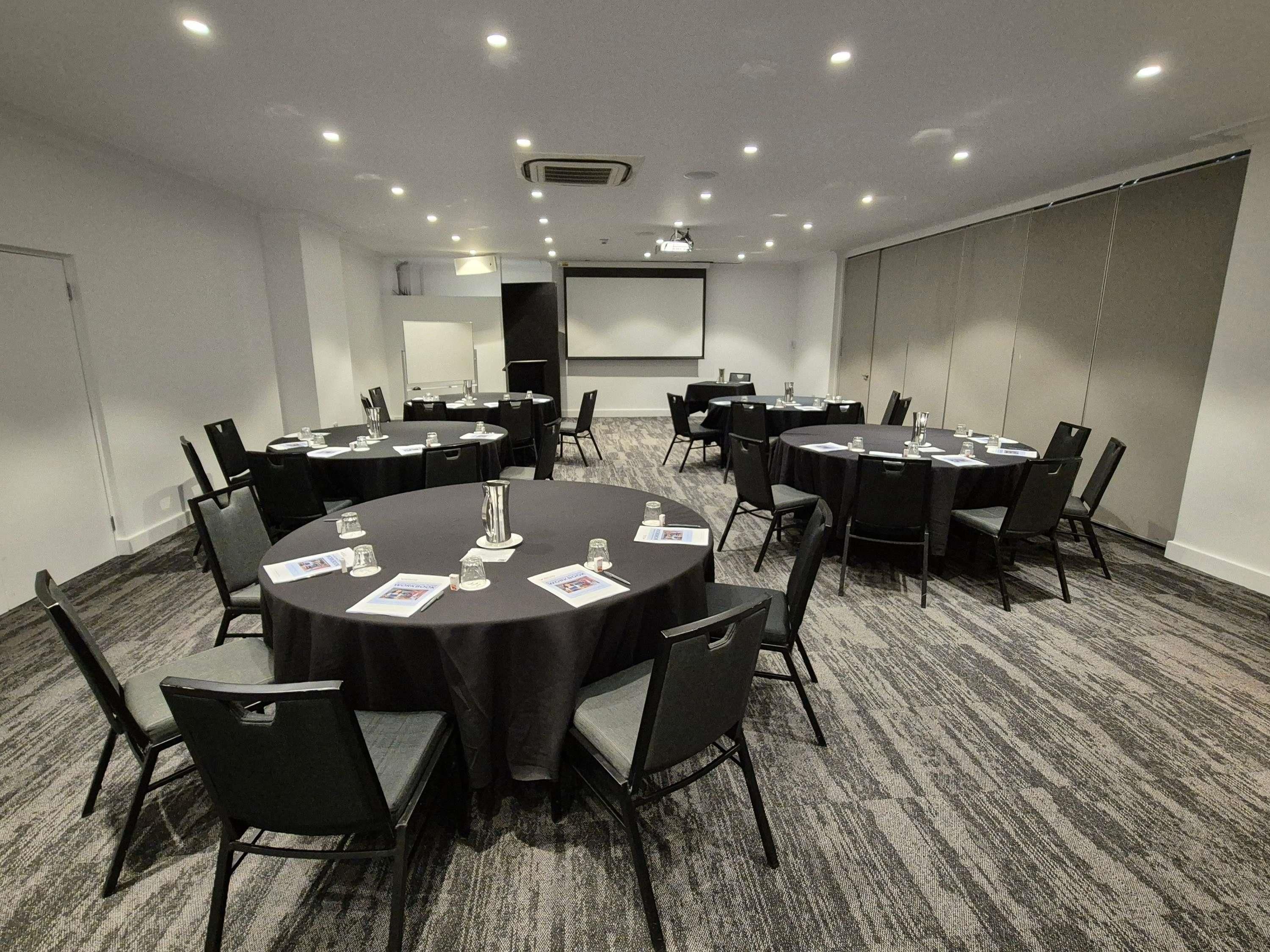 Mercure Canberra