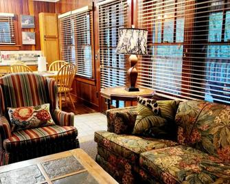 Miranda Gardens Resort - Miranda - Living room
