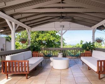 Lazy Parrot Inn - Rincon - Balkon