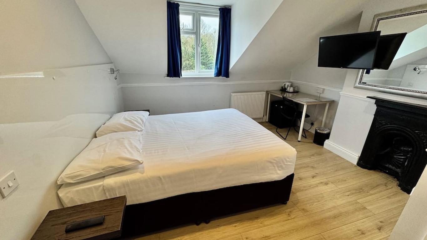 Brentwood Hotel