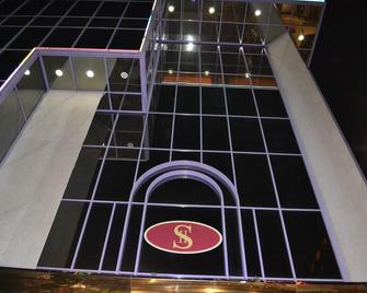 Strand Hotel - Abu Dabi