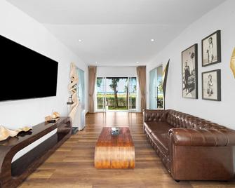 Zara Beach Resort Koh Samui - Ko Samui - Living room