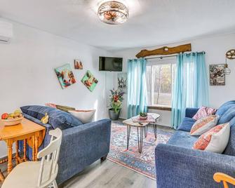 Countryside Gem on Homestead in Asheboro! - Asheboro - Obývací pokoj