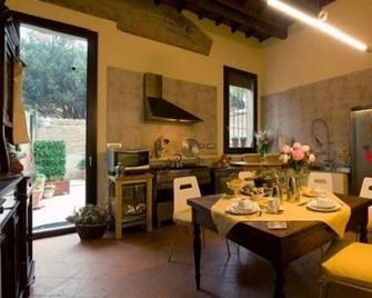 Ada B&B - Ferrara - Comedor