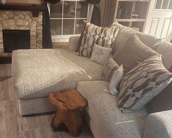 Cozy cabin on Lake Seminole, the bass capital Of the world! - Bainbridge - Sala de estar