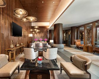Intercontinental Hotels Lijiang Ancient Town Resort By IHG - Lijiang - Area lounge