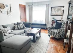 Main Street Stay - Nrg - Cozy Apartment Minutes From Outdoor Adventures - Ansted - Salon