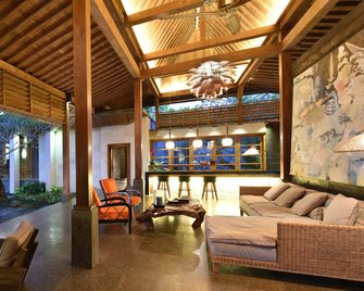 تشابونج سيبالي ريزورت - اوبود - غرفة معيشة