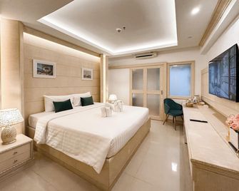 Golden Empire Suvarnabhumi Hotel - Racha Thewa