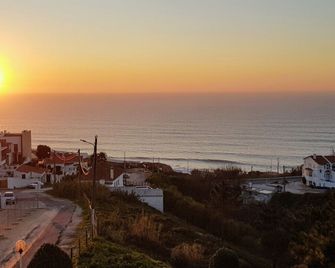 Ericeira Sunset Apartment - Ericeira - Balkon