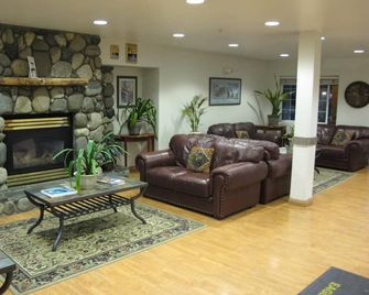 Microtel Inn & Suites by Wyndham Eagle River/Anchorage Are - Eagle River - Sala de estar