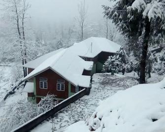 Hill Queen - Lachung - Outdoors view