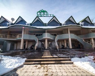 Visota 1880 Hotel Tsaghkadzor - Tsaghkadzor - Building