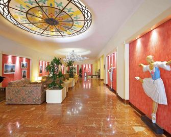 Mercure Reggio Emilia Centro Astoria - Reggio nell'Emilia - Bâtiment