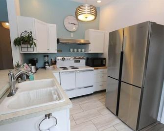 Pa Hope Cottage - Port Angeles - Kitchen