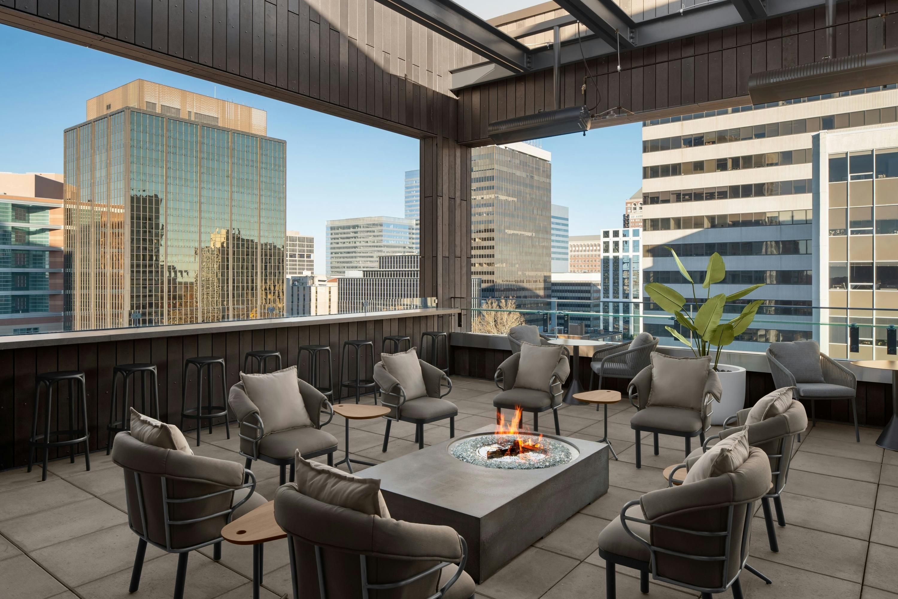 AC Hotels by Marriott St. Louis Clayton - Clayton - Балкон