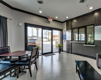 Americas Best Value Inn And Suites Iah Airport North - Humble - Lobby