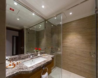 Retaj Baywalk Residence - Doha - Baño