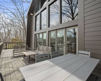 Lakefront luxury on Smith Lake - Black Oak Point - Cullman - Balcón